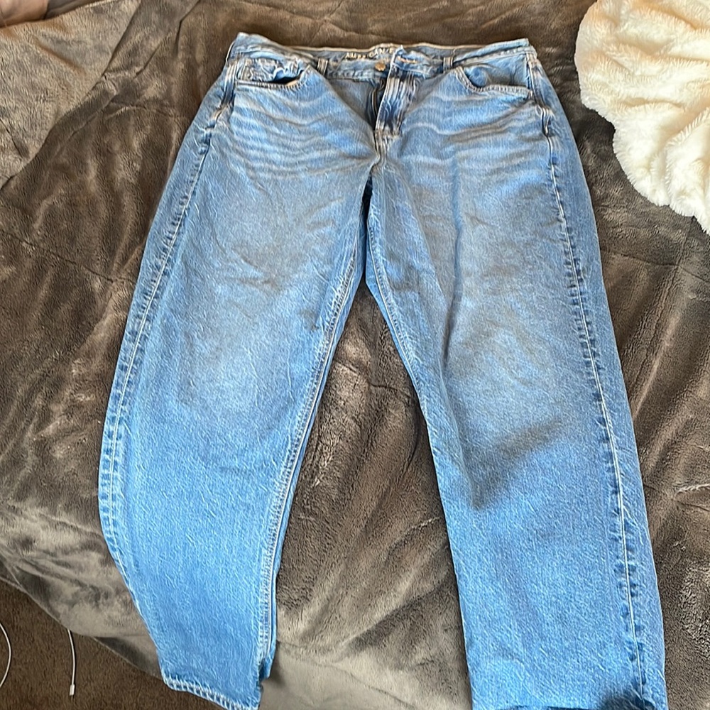 American Eagle Mom Jeans